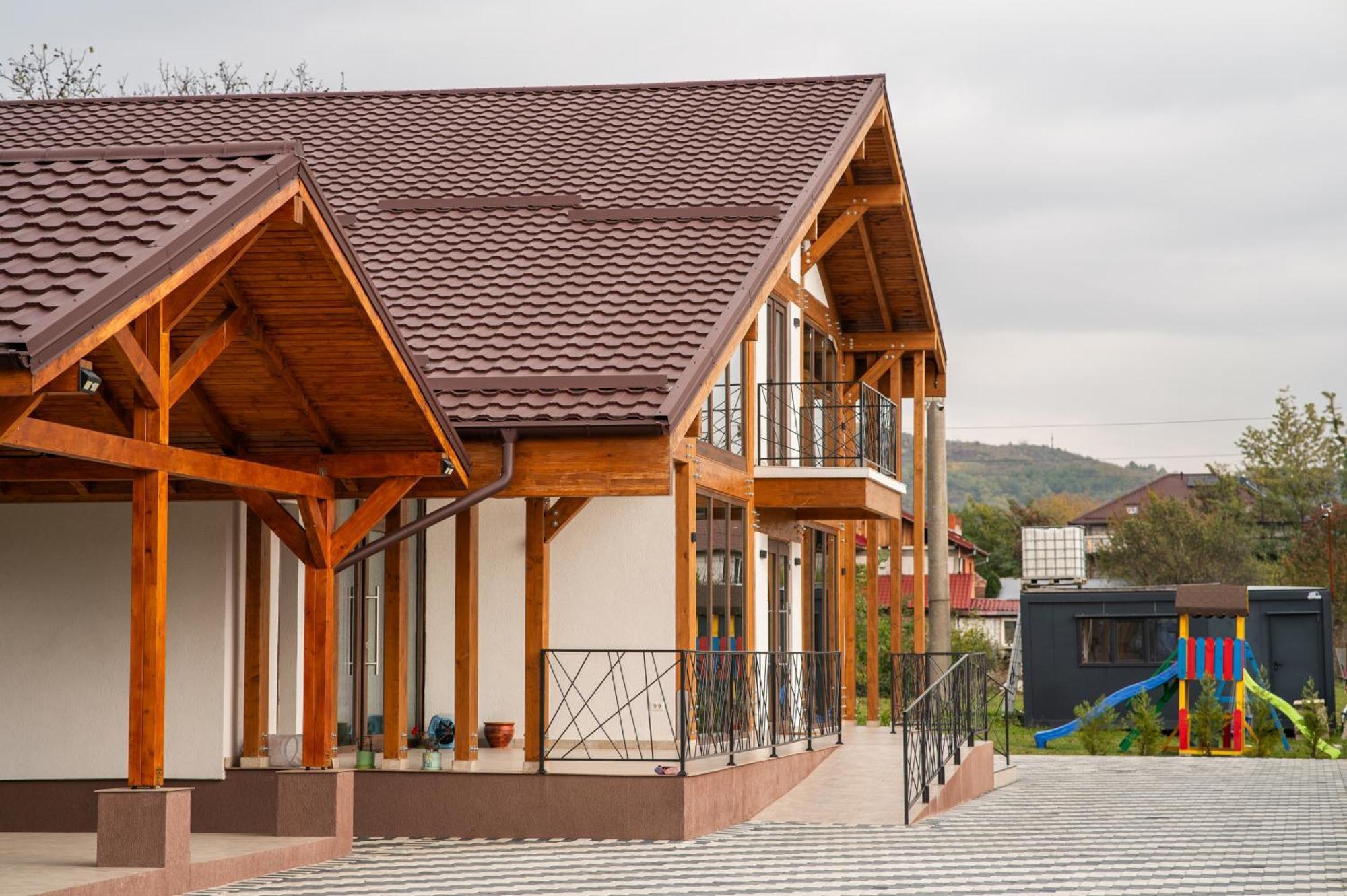 Pensiunea Subcarpati Călimăneşti Exterior foto